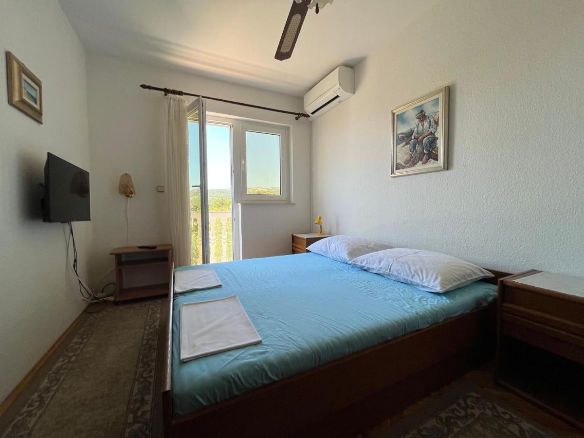 Apartments Vuksan Rab Town Luaran gambar