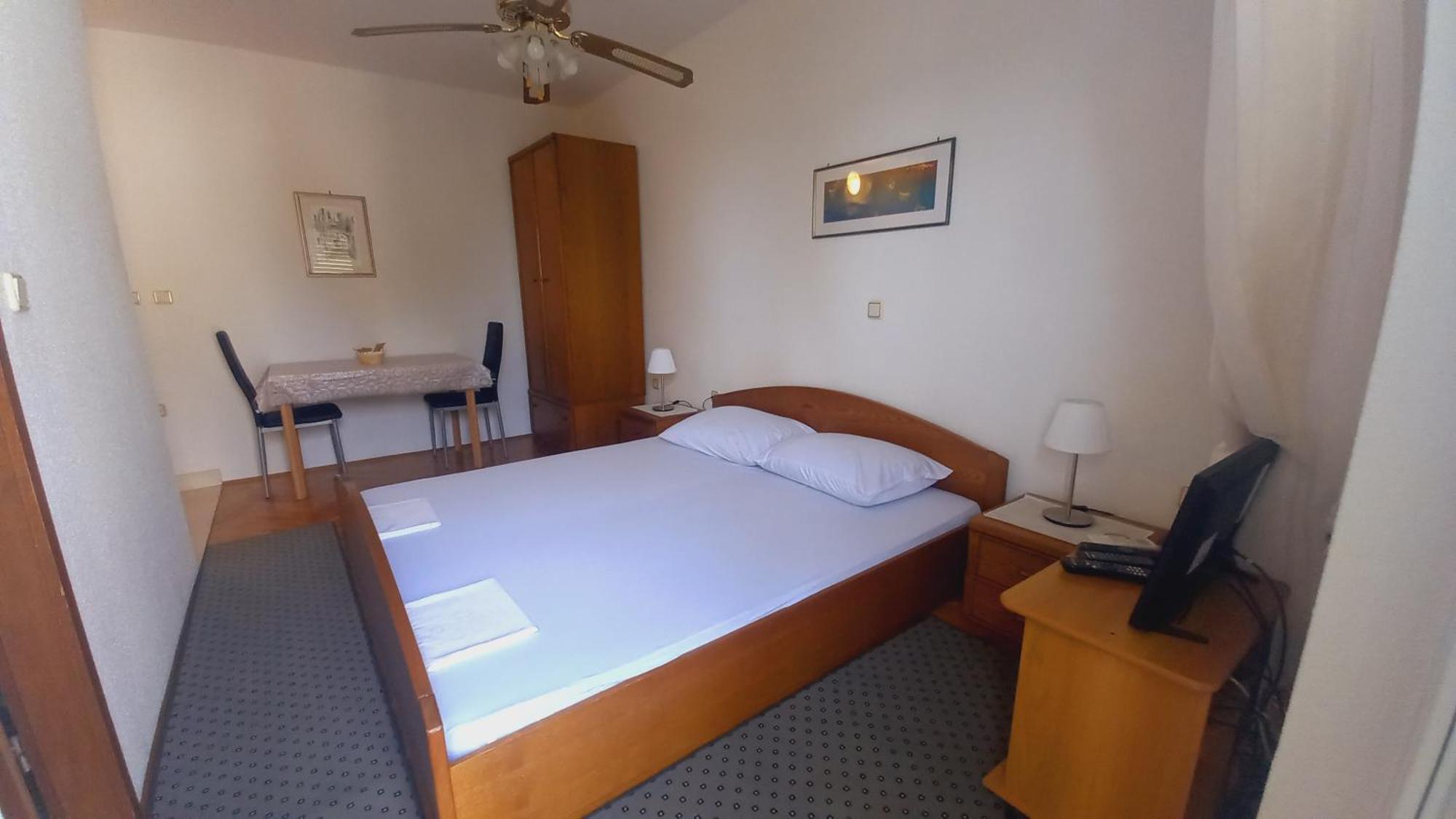 Apartments Vuksan Rab Town Bilik gambar
