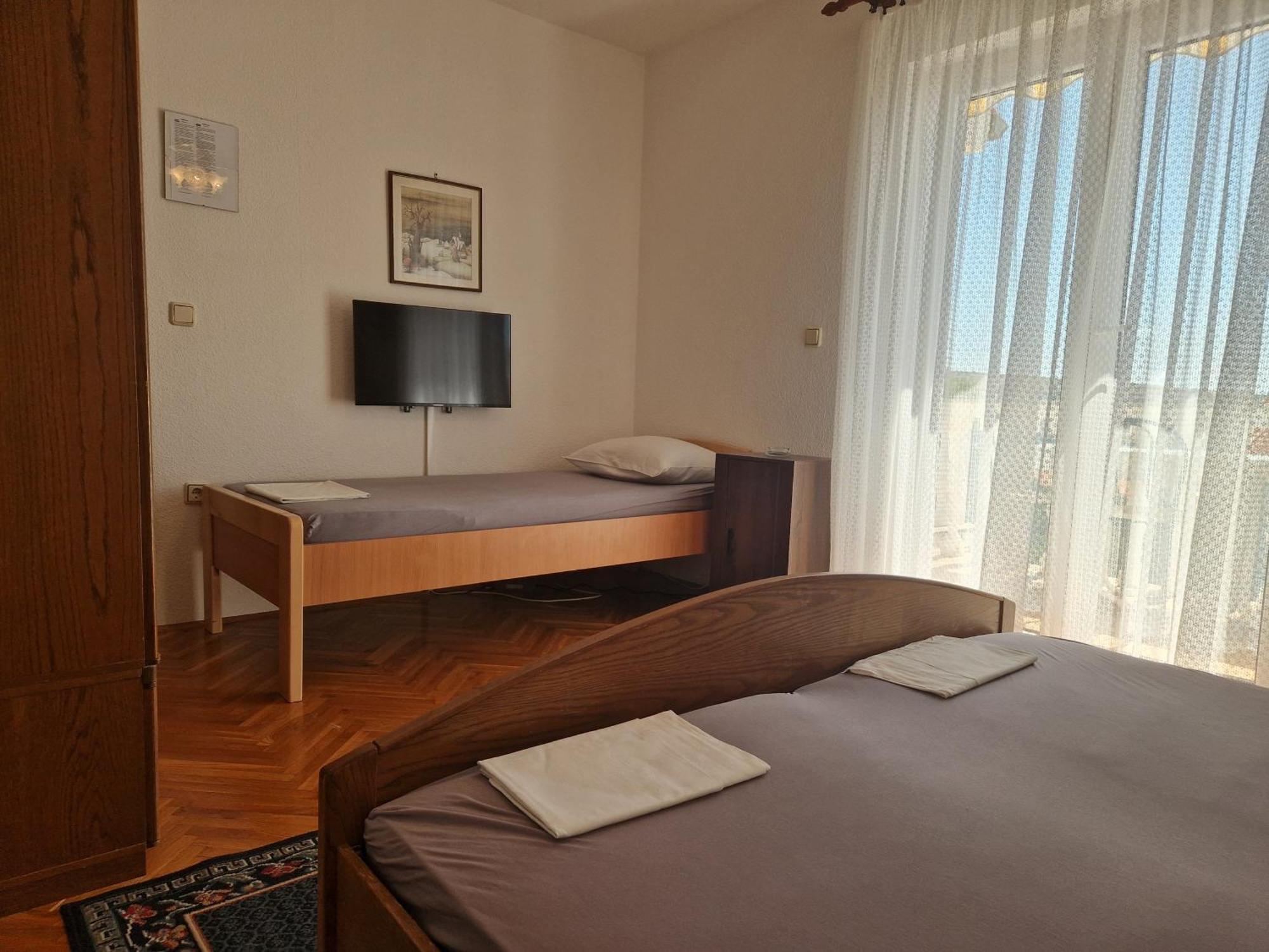 Apartments Vuksan Rab Town Bilik gambar